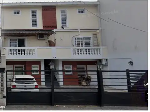 TIPO CASA PLANTA BAJA AL FRENTE CON PATIO