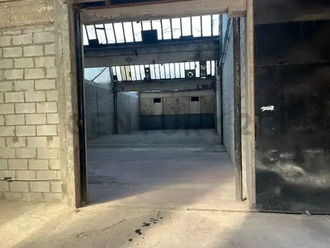 Alquiler de Nave Industrial/depósito en Vicente López.