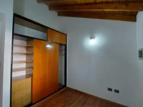 VENTA  IMPECABLE CHALET EN ITUZAINGÓ NORTE
