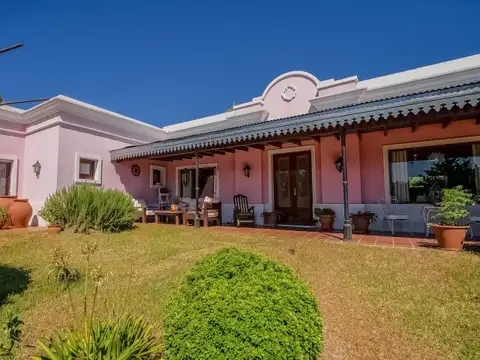 Casa Quinta . Venta . Chacras de Olivia . Lima . Zárate . GBA Zona Norte