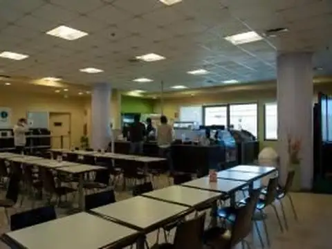 Oficina en Alquiler con 20 cocheras