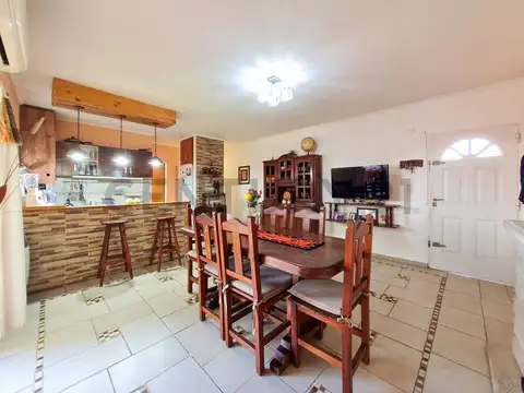 PH en Venta en Tolosa, La Plata – Luminoso y en Excelente Estado