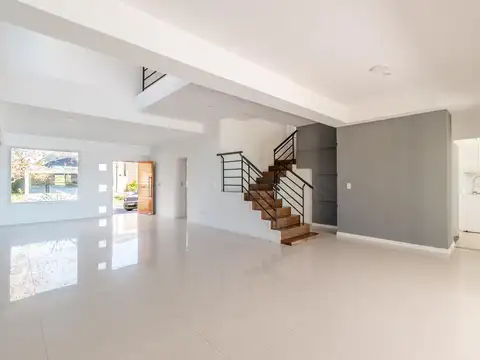 Casa en Alquiler de 5 dormitorios