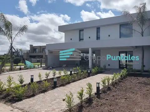 Casa en El Rebenque a estrenar, con 3 dormitorios y piscina