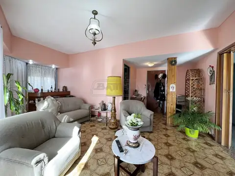 Depto Tipo Casa en Venta con 1 cocheras