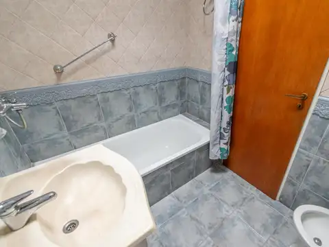 Depto Tipo Casa en Venta con 1 cocheras