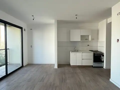 Pergamino 100, Piso 4