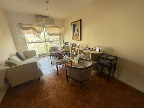 SEMIPISO 3 AMBIENTES CON DEPENDENCIA - AL FRENTE CON BALCÓN - TODO LUZ Y SOL!