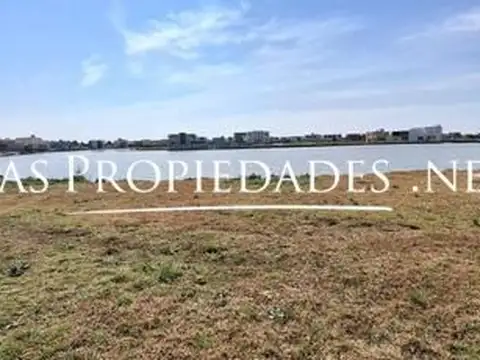 Terreno en Venta 25  mts Fondo