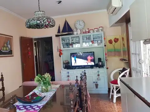 Casa en Venta en Temperley, USD 240.000