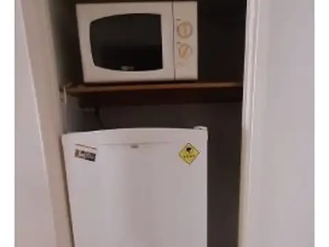 calle 23 685 , Piso 18