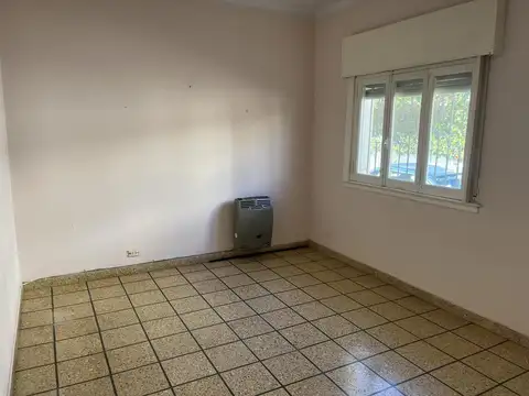 Depto Tipo Casa 4 ambientes con 1 baño