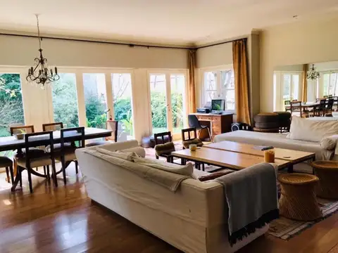 Alem 2800, Mar Del Plata, Buenos Aires, Argentina.