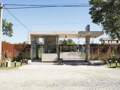 141 entre 515 y 517 , Piso 0