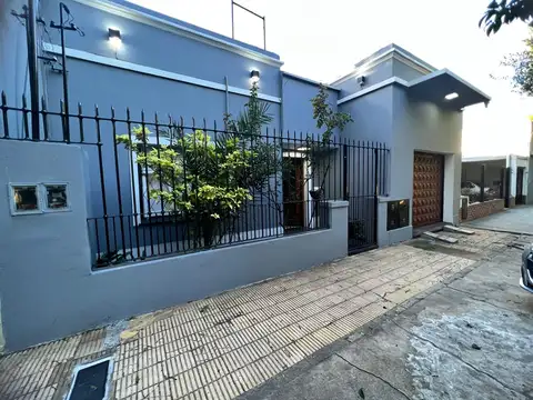 En Palomar Venta de Hermosa Casa de 3 Ambientes Al Frente + Departamento de 2 Ambientes F: 10332