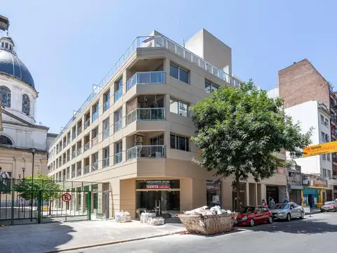 Local comercial con renta en Flores