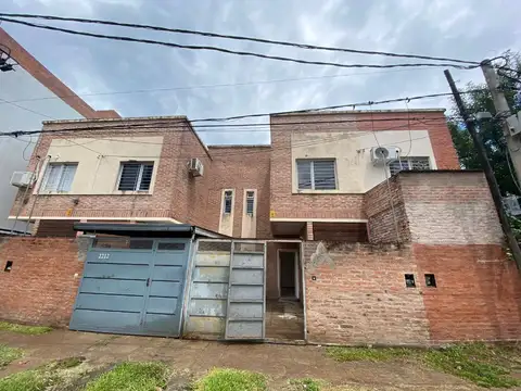 CASAS - DUPLEX - LOS TRONCOS, RESISTENCIA