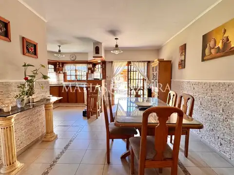Casa en Venta en Castelar, USD 300.000