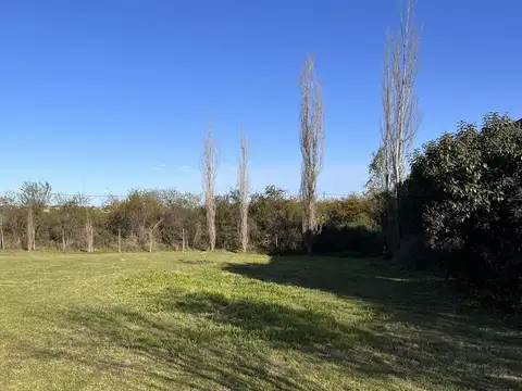 Casa en Venta con 4 cocheras