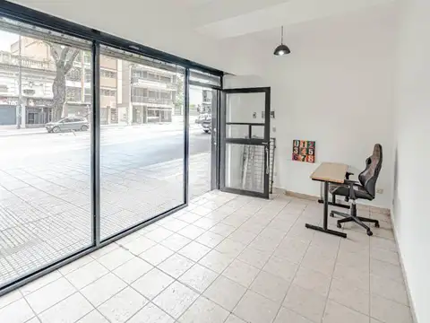 Local en Alquiler en Flores, $ 750.000