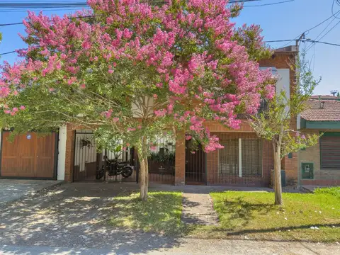 CASA EN VENTA DOS DORMITORIOS EN LA PLATA