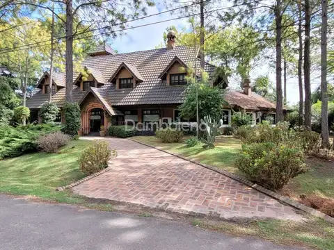 Casa en Venta de 5 dormitorios