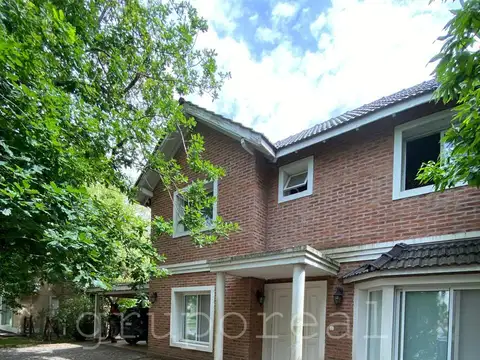 VENTA  EL ROCIO - TRES DORMITORIOS CON PILETA