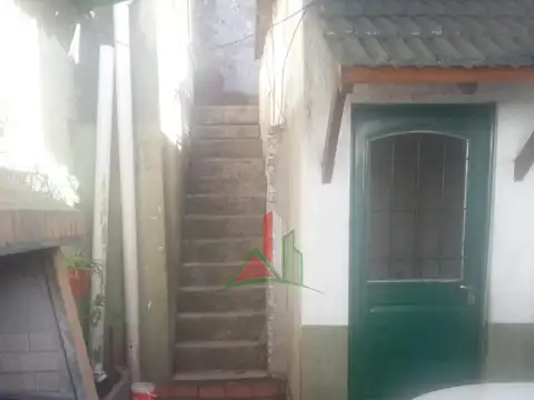 VENTA: CASA EN LOTE PROPIO CON GARAGE Y TERRAZA - LOMA HERMOSA