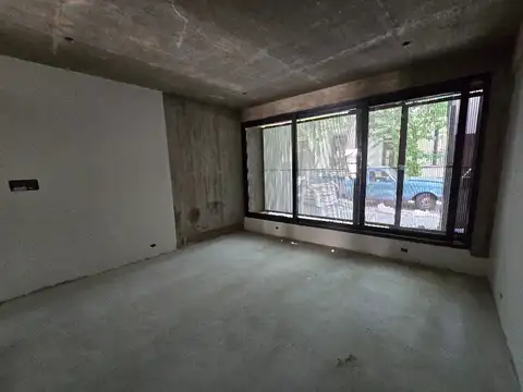 ACASSUSO 600, Piso P.B.