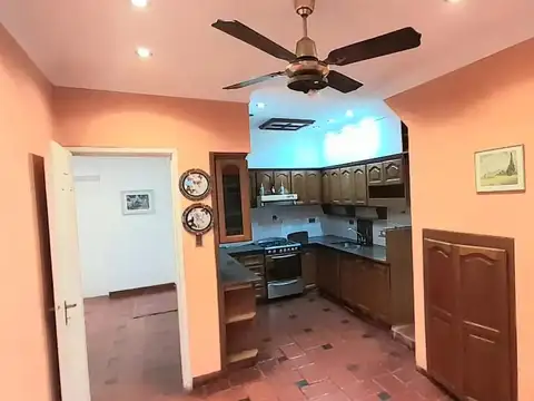 Venta 2 viviendas y local (a metros de Crovara)