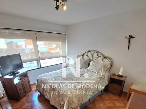 Vende apartamento de 2 dormitorios en Peninsula, Punta del Este
