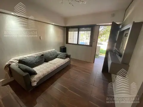 Depto Tipo Casa en Venta con 1 cocheras