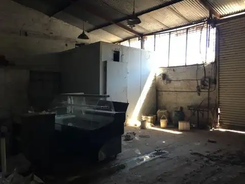 Local | Gral. Oribe al 1200