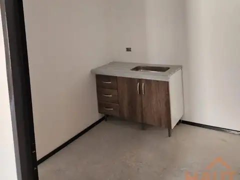 Galpon en Venta en General Fernandez Oro, USD 195.000