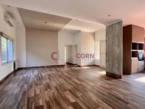 Casa en Venta con 6 cocheras