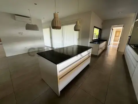 Casa en Venta en Las Compuertas, USD 870.000