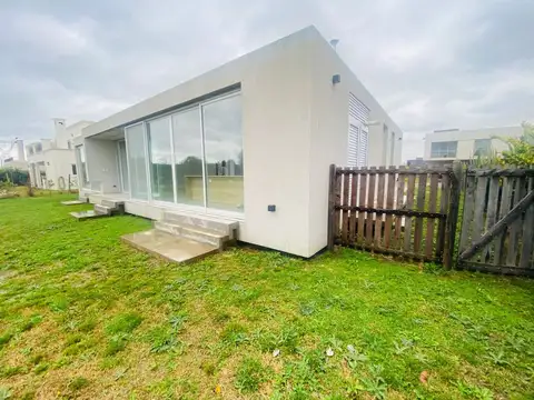 VENTA CASA BARRIO HARAS SANTA MARIA PERMUTA