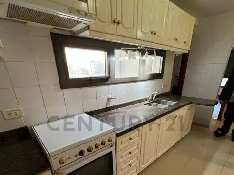 Departamento en Alquiler con 1 cocheras