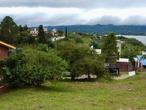 SE VENDE TERRENO EN VILLA DEL LAGO CARLOS PAZ