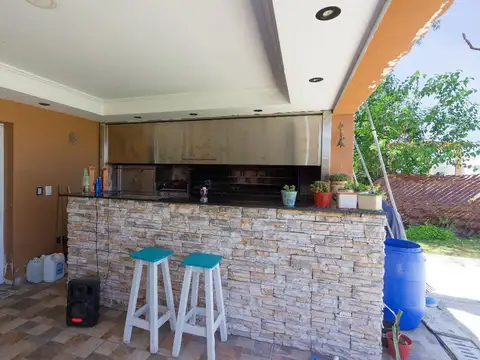 Venta Casa - Barrio Privado  - El Ensueño - 4 ambientes - 3 dormitorios