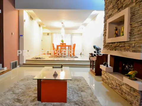 Casa en Venta en Castelar Norte, USD 330.000