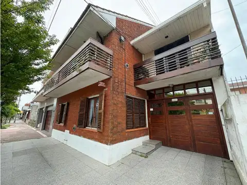 2 Ambiente Y Medio Al Frente Parque Luro