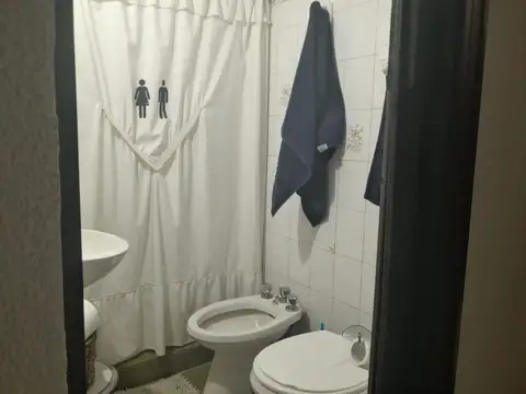 Casa 3 ambientes con 2 baños