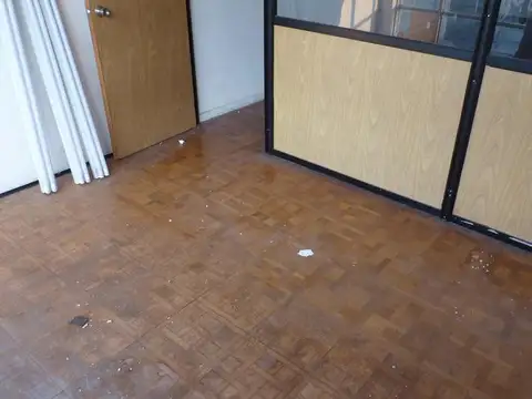 Oficina de 2 ambientes en el barrio de Congreso al cfte. con vista abierta