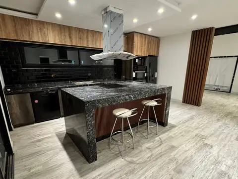 VENTA CASA 4 AMB PILETA CRUZ DEL SUR, SAN VICENTE