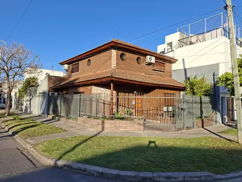VENTA DE CASA 4 AMBIENTES EN RAMOS MEJIA SUR
