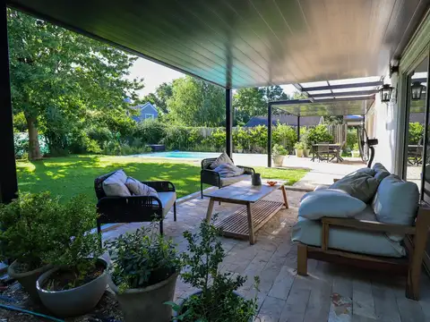 ALQUILER. AMPLIA CASA CON PILETA Y 4 DORMITORIOS