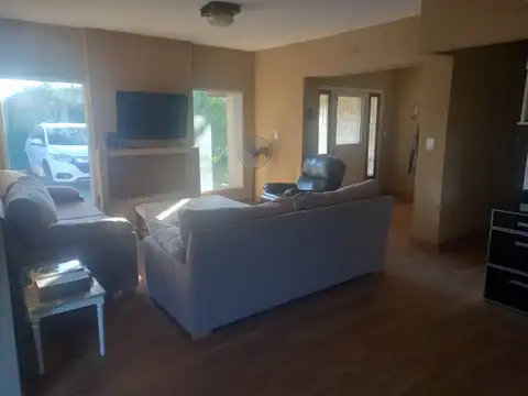 Casa - Barrio Parque Leloir