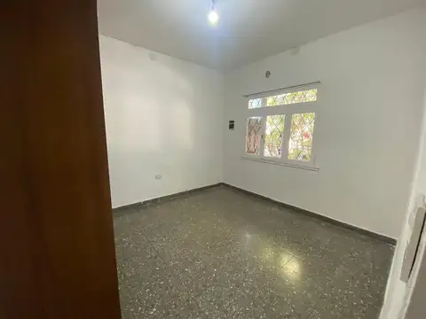 Depto Tipo Casa 4 ambientes con 2 baños