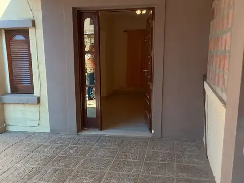 Impecable casa de 3 dormitorios, B° Jorge Newbery